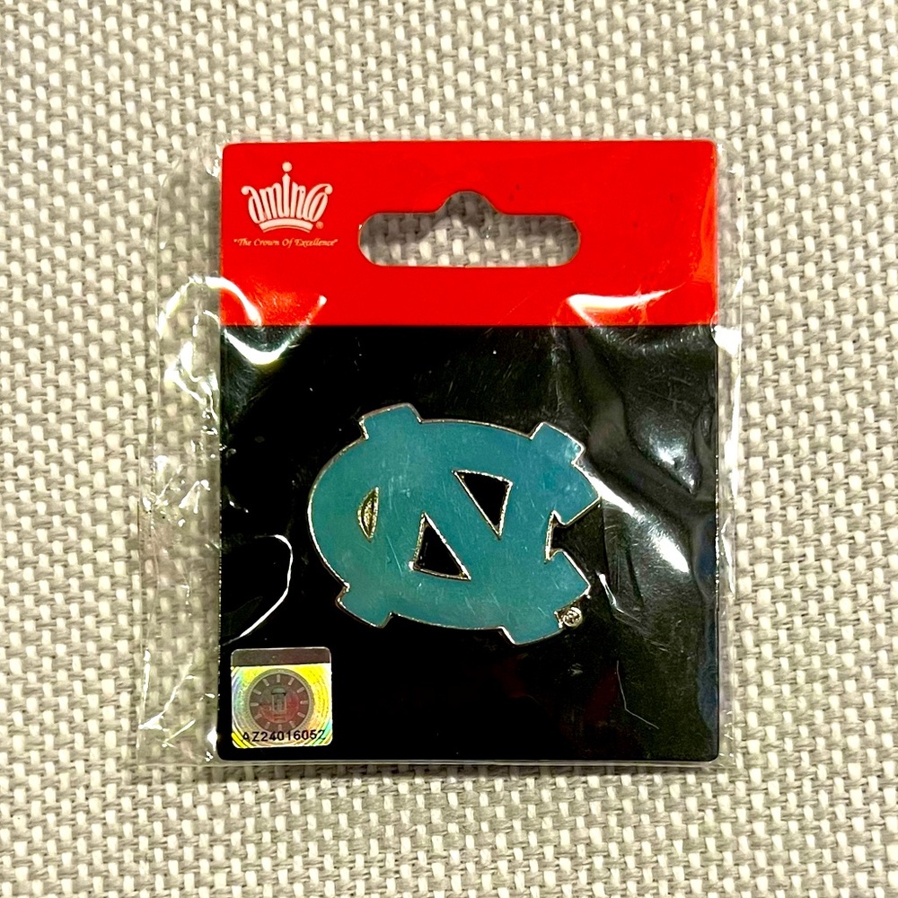 Aminco UNC Tarheels Logo Lapel Pin